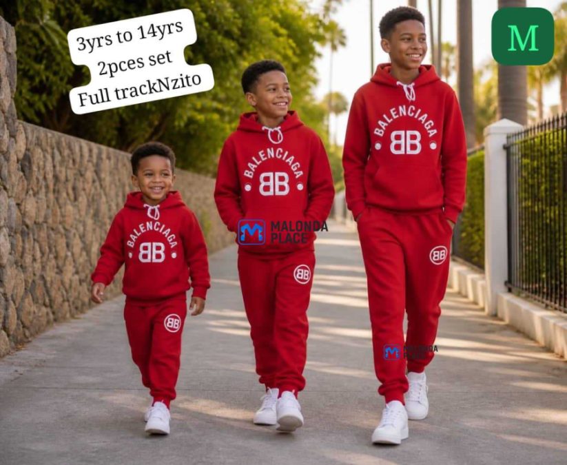 KIDS TRUCKSUIT SIZE ON PIC