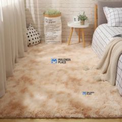 bedside fluffy rug size3/6 - For Sale in Blantyre