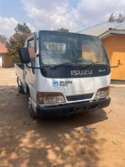 ISUZU TWO TONE