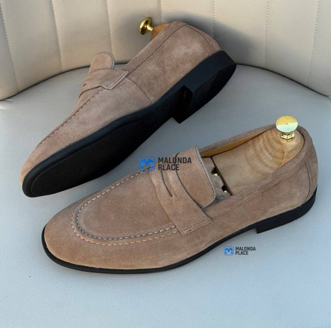 MEN'S SHOES BRAND: Ferragamo Full box