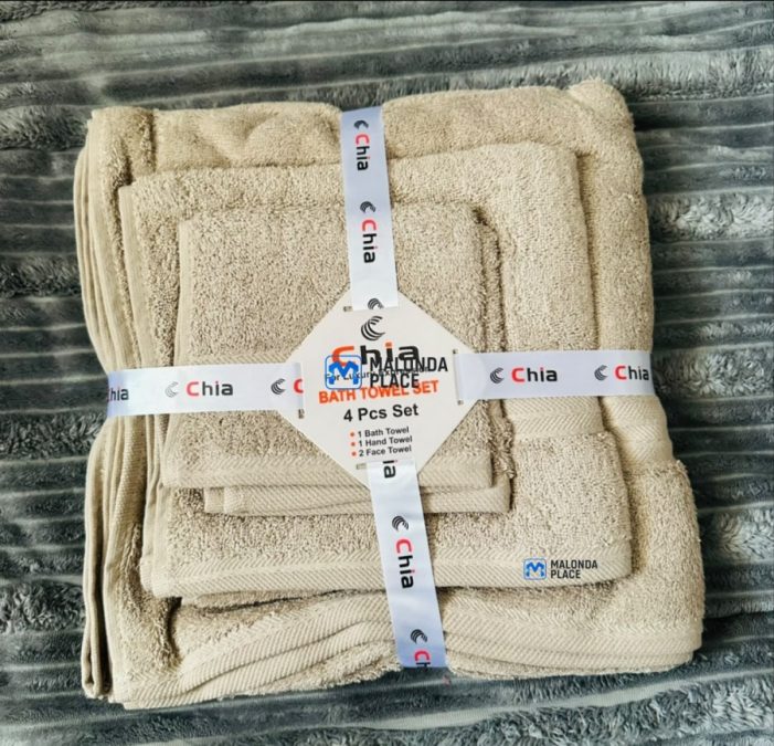 1 BATH TOWEL 1 FACE TOWEL 2 HAND TOWELS