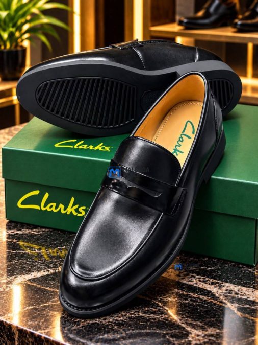NEW STOCK: QUALITY PURE LEATHER BRAND:CLARKS