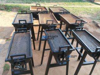 BRAAI STANDS