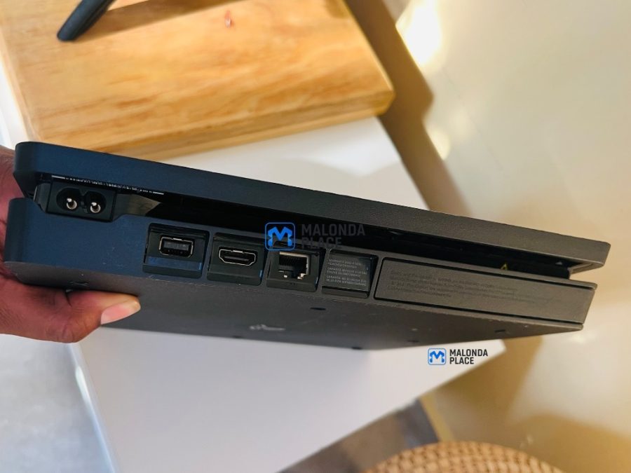 PS4 slim