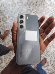 Techno Camon 30 128gb Ram 8gb for sale in Area 2, Lilongwe, Malawi