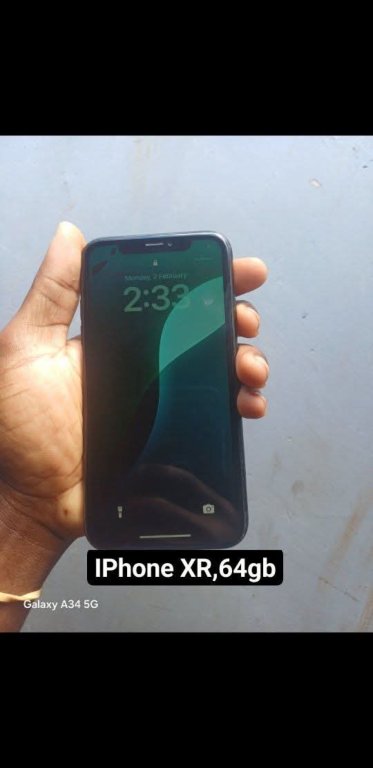 iPhone XR 64gb, battery 80%