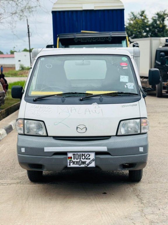 UNREGISTERED MAZDA BONGO VAN