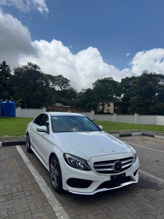 UNREGISTERED MERCEDES BENZ C200 AMG