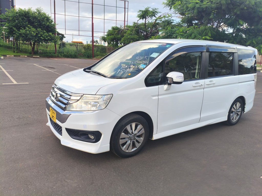 UNREGISTERED HONDA STEPWAGON SPADA, WhatsApp/call 0897731099