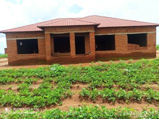 HOUSE - For Sale in Lilongwe