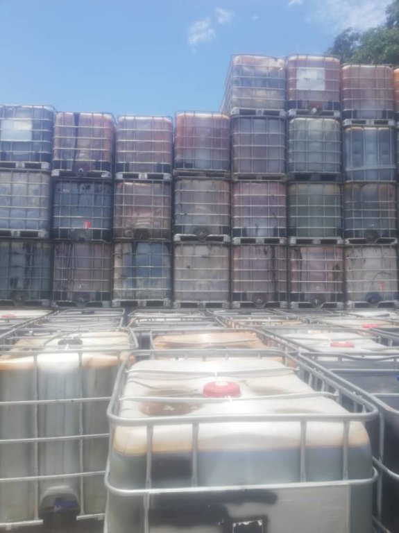 Square tanks 1000litres