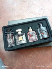 Set of women perfume