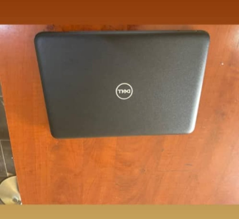 Dell Intel core ram 4gb SSD 128gb