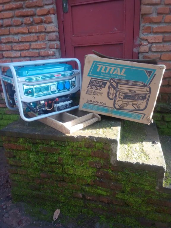 Total Gasoline Generator TP130005-1