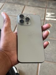 15 Promax 128gb 84bh for sale in Lilongwe, Malawi