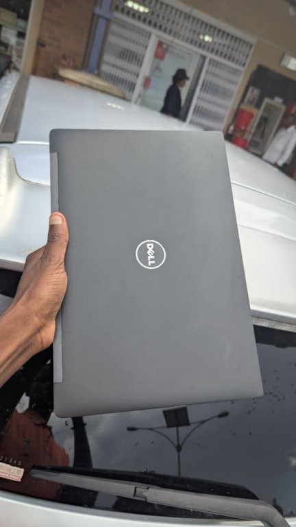 Dell Latitude 7490