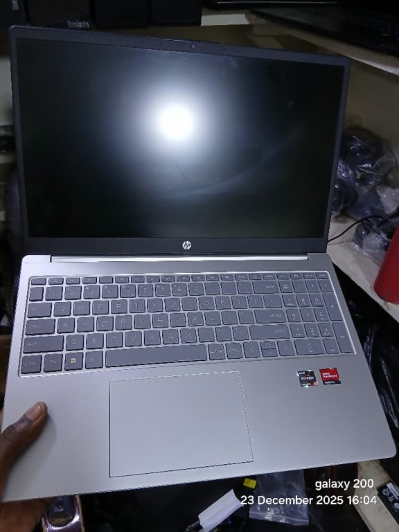 Hp AMDRYZEN 5 7000 series