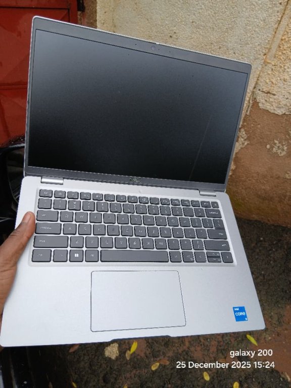 Dell laptop i5-11th generation-16gb-256SSD