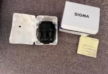 Canon sigma lens 30mm F1.4 brand new