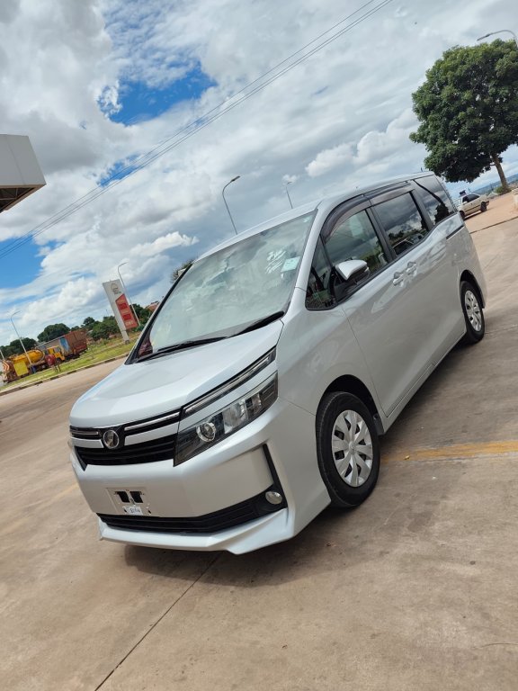 UNREGISTERED TOYOTA VOXY