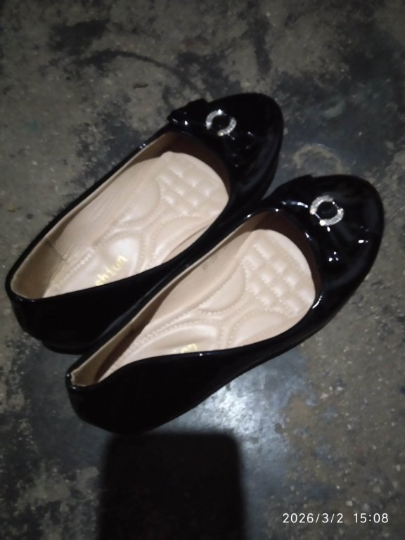 Slippons and flat shoe