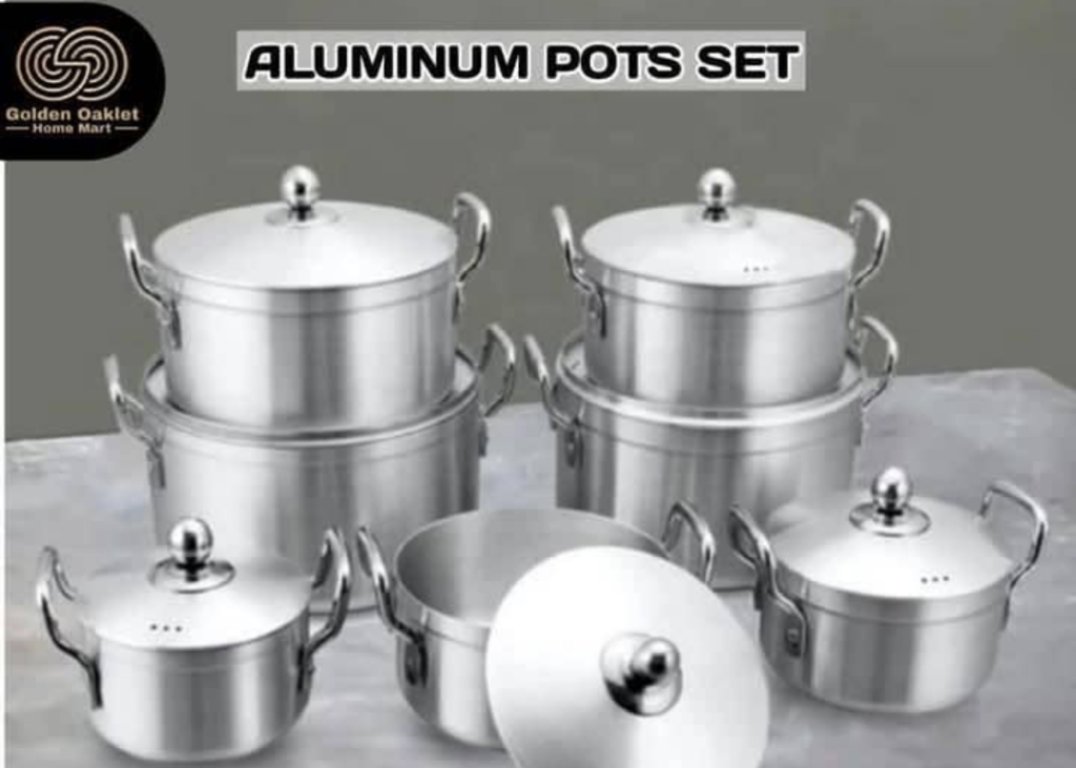 ALUMINUM POTS SET
