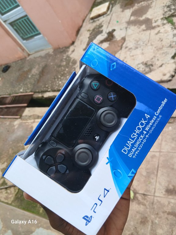 Dualshock PlayStation 4 wireless controllers