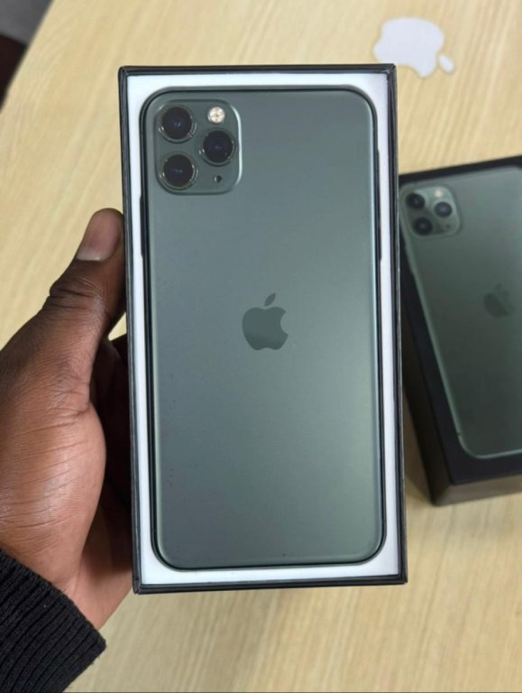 iPhone 11Pro Max ( 256GB (100%)
