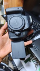 smart canon 750D with standard lens, charge, one battery,
