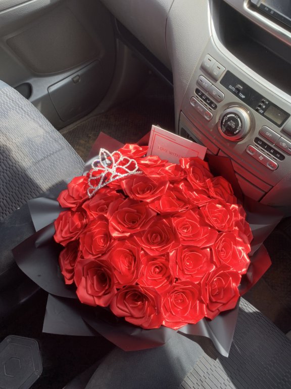 Hampers, Bouquets and Room Setup Services