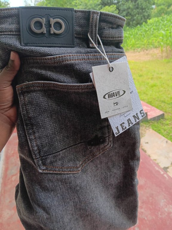 Jean size 38
