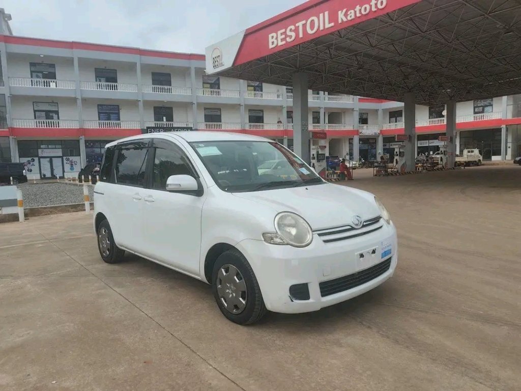 Unregistered Toyota Sienta