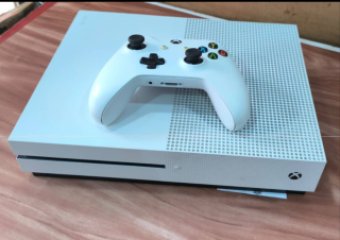 Xbox with 1 controller for sale in Area 2, Lilongwe, Malawi