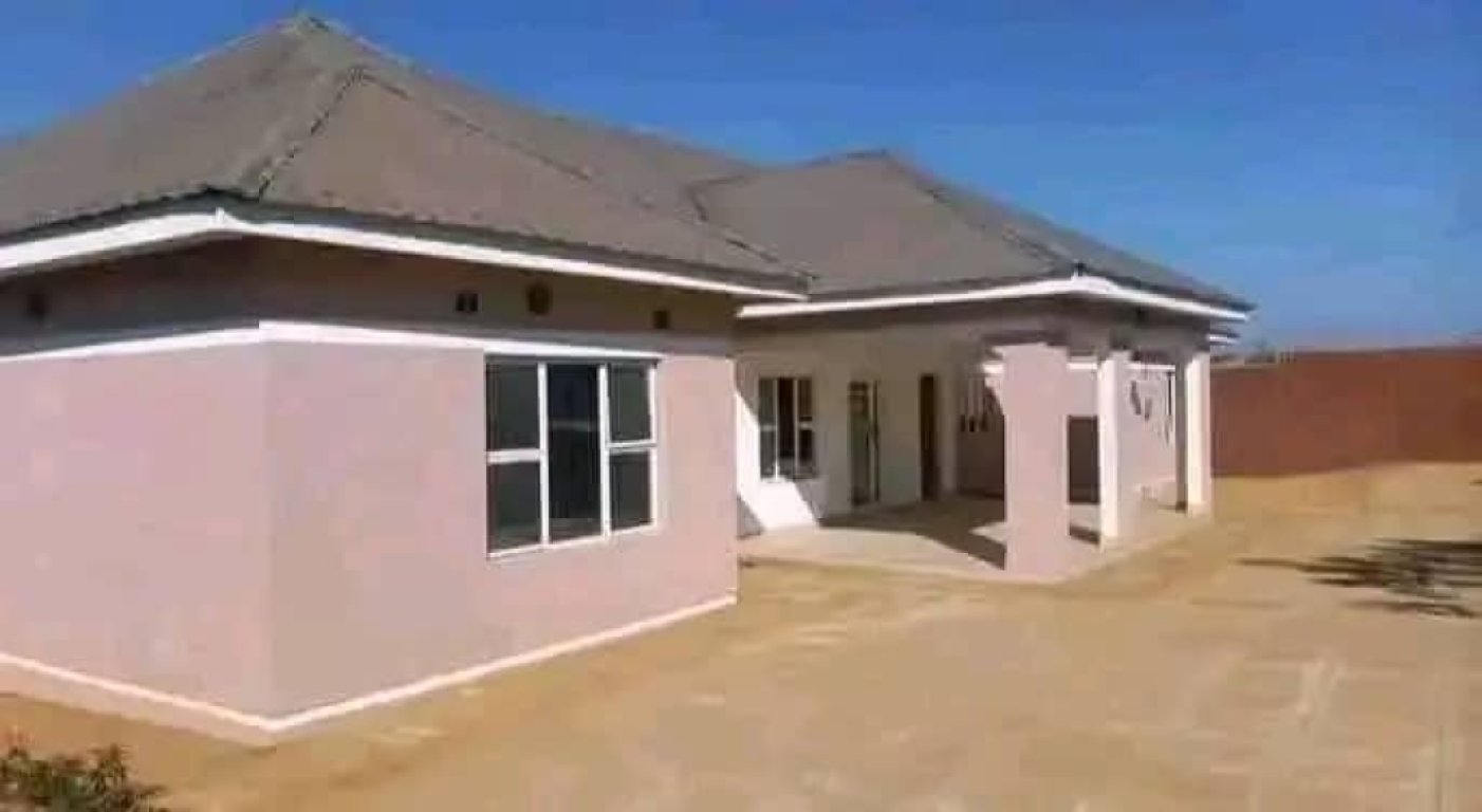 HOUSE FOR SALE Area 43