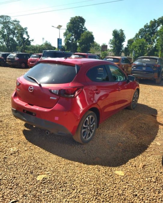 Mazda demio