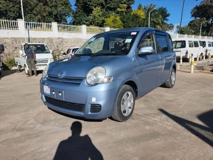 Unregistered Toyota Sienta  2014 Model