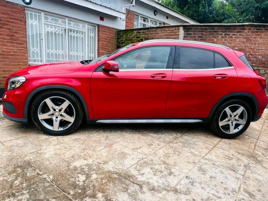 UNREGISTERED MERCEDES BENZ GLA  2017 MODEL