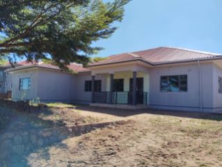 Executive House for Rent - For Sale in Blantyre