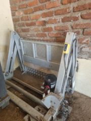 Tail lift for sale in Dedza boma, Dedza, Malawi