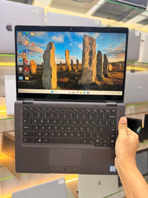 𝐃𝐞𝐥𝐥 𝐋𝐚𝐭𝐢𝐭𝐮𝐝𝐞 𝟓𝟑𝟎𝟎 𝐂𝐨𝐧𝐯𝐞𝐫𝐭𝐢𝐛𝐥𝐞 𝐋𝐚𝐩𝐭𝐨𝐩!