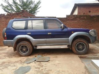 Prado diesel 2000 - Buy in Malawi