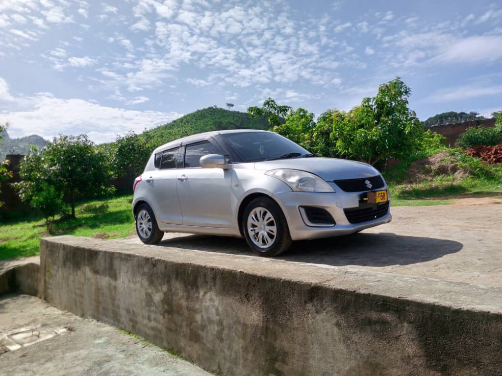 SUZUKI SWIFT
