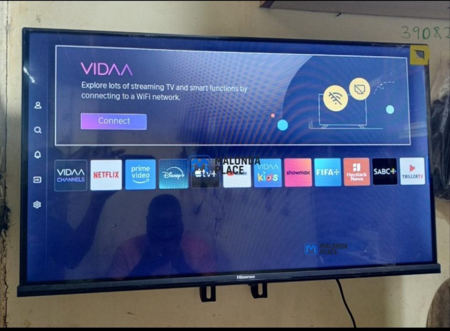Original Hisense 32" smart TV