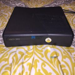 Xbox 360 slim s - For Sale in Blantyre