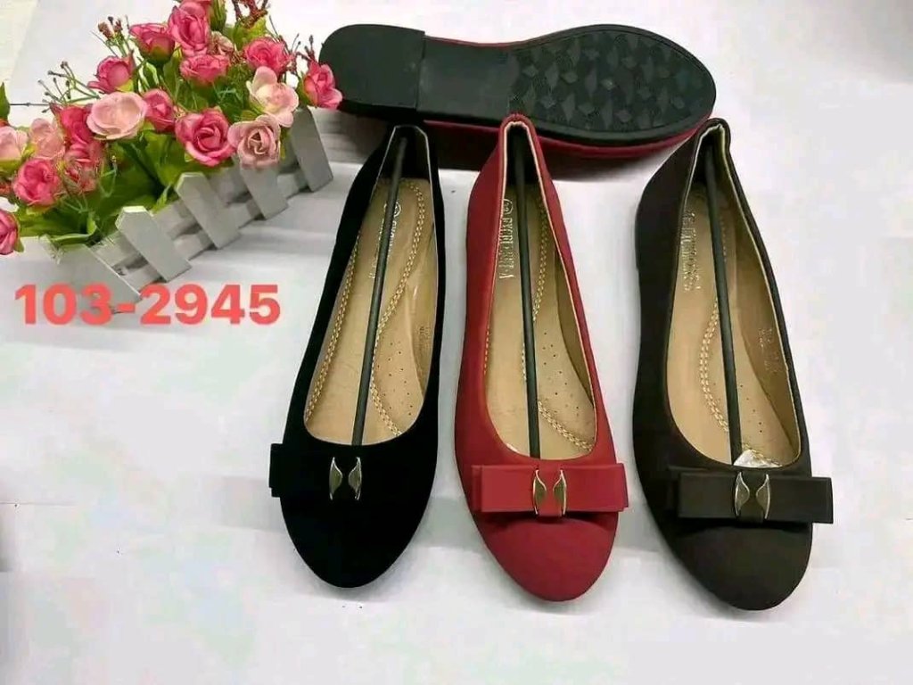 Flat shoes