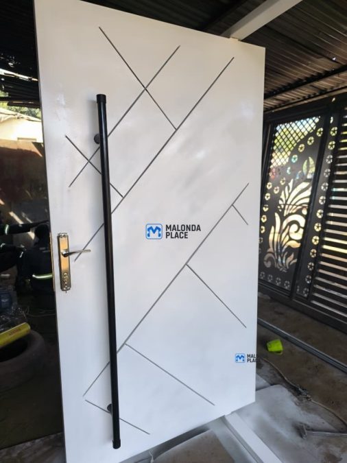 MODERN DOOR