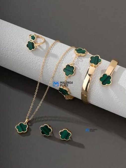 Necklace Set